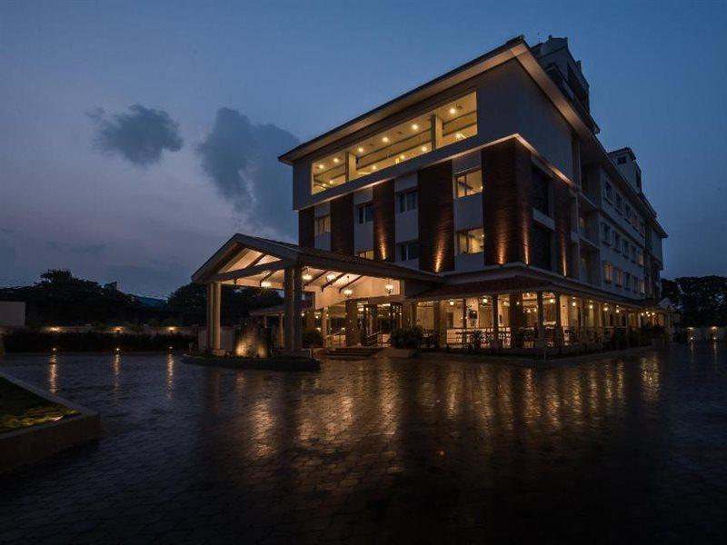 Hotel Aadrika Chikmagalur Luaran gambar