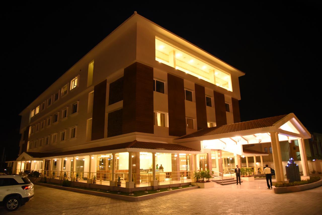 Hotel Aadrika Chikmagalur Luaran gambar
