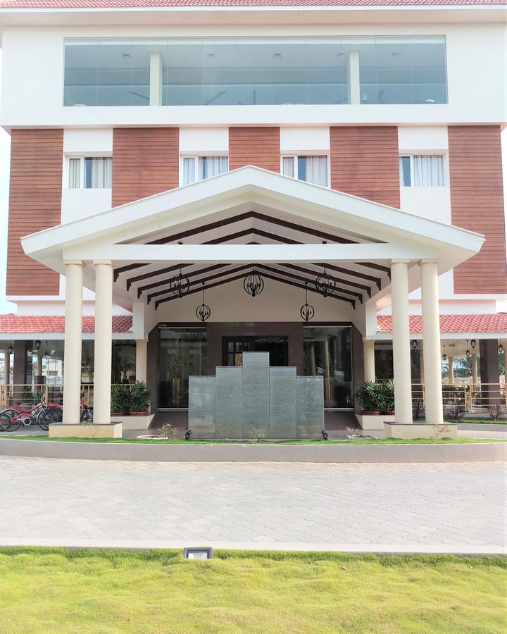 Hotel Aadrika Chikmagalur Luaran gambar