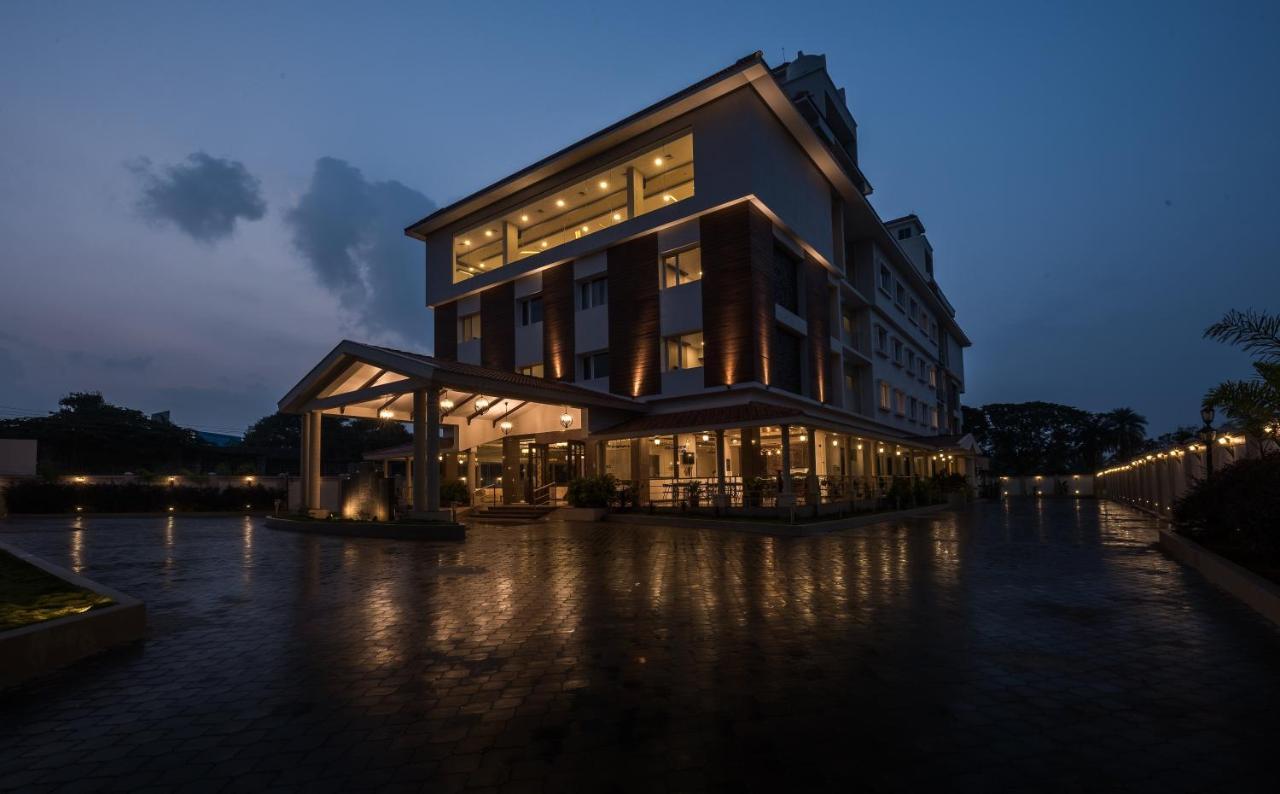 Hotel Aadrika Chikmagalur Luaran gambar